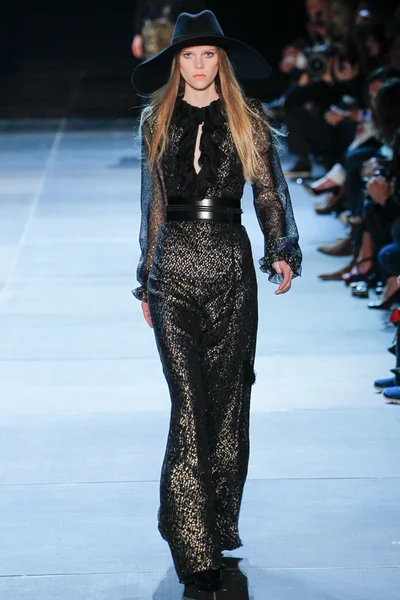 Look 29